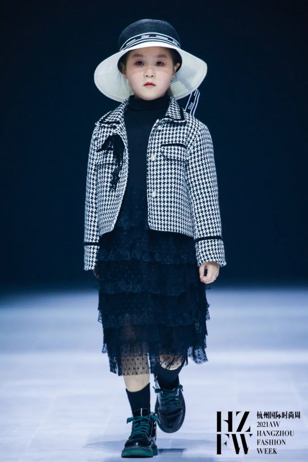 星空下的行走——WQKEKE X ️CZ KIDS联合秀