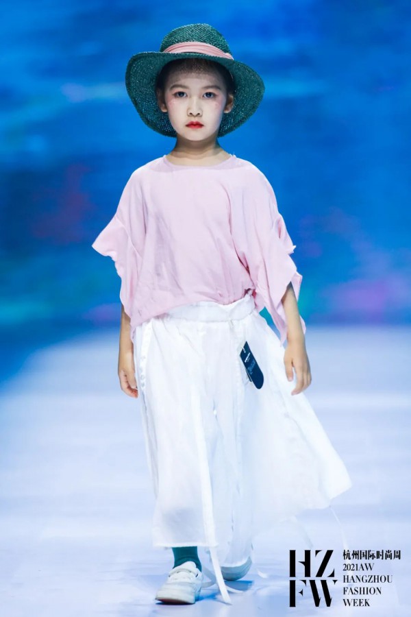 星空下的行走——WQKEKE X ️CZ KIDS联合秀