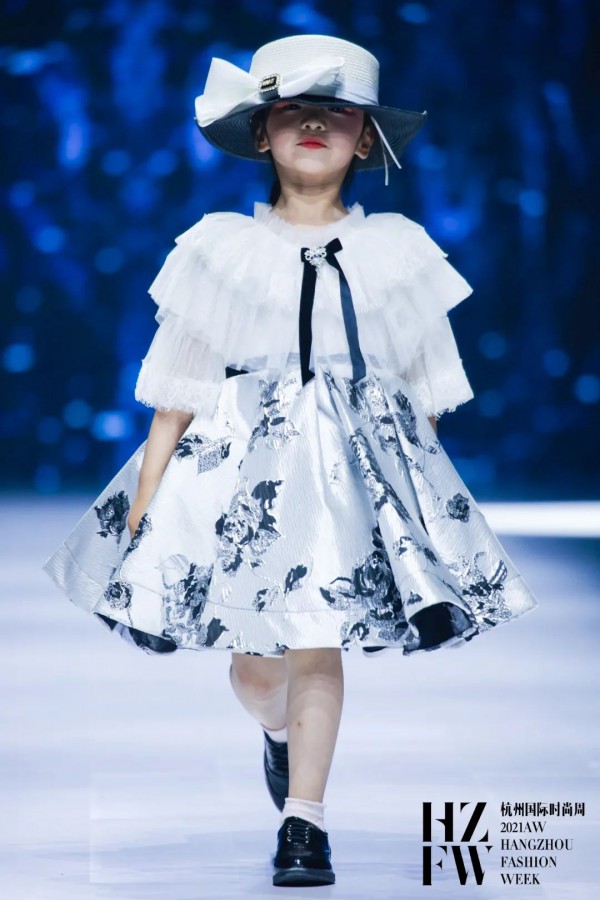 星空下的行走——WQKEKE X ️CZ KIDS联合秀