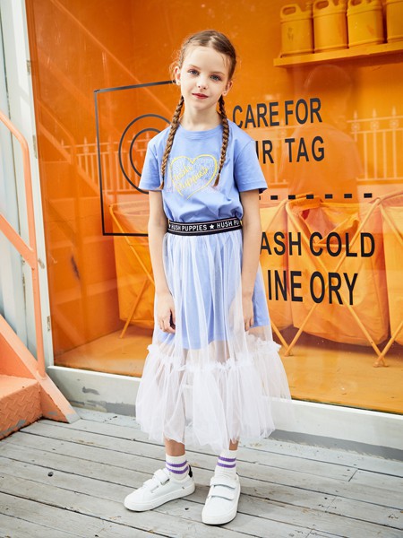 舒适简约的穿搭更适合夏天 暇步士让孩子尽情玩耍