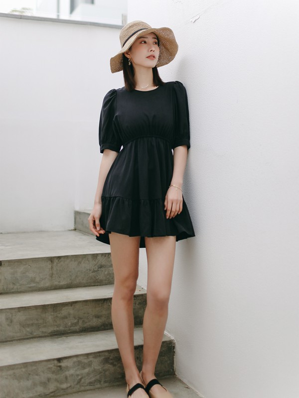 小黑裙怎么挑选 什么身材适合宽松版型的呢