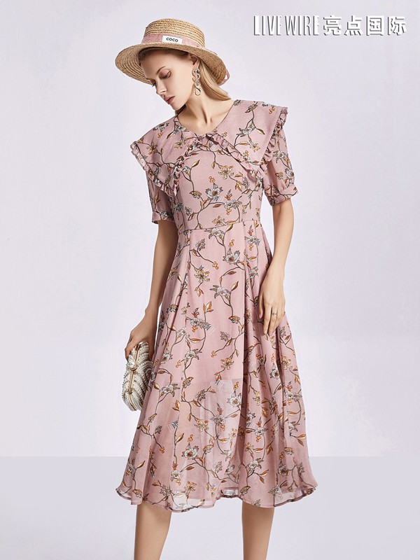 知性温柔的连衣裙你入手了吗 亮点打造精致女性