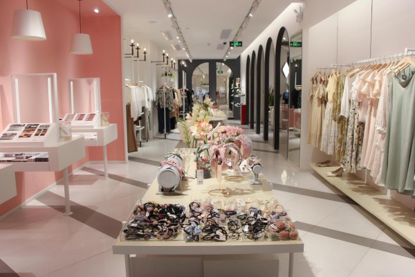 相对于淘宝店 经营37°生活美学女装有哪些优势?