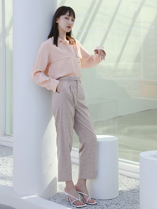 什么夏日职场穿搭更清爽干练 爱城市打造精致都市丽人