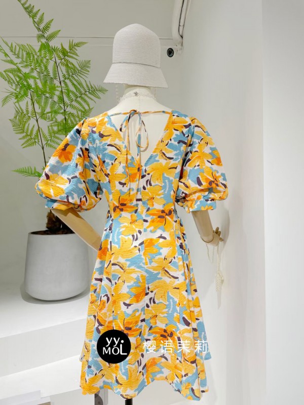 YYMOLI樱语茉莉 为什么都市女生选择自然风格?