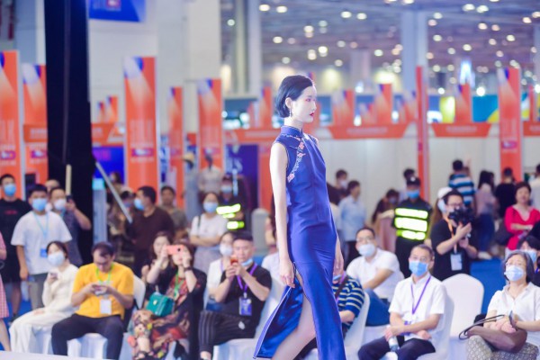 创新型探索 高质量发展|“丝绸苏州2021”展于苏州国际博览中心盛大启幕