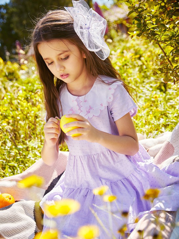 舒适时尚的童装穿搭 更适合炎热的夏天