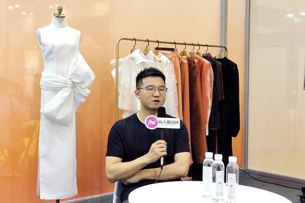 专访新旗艺创始人黄秋停:奇幻旅程中探寻新东方韵味