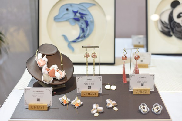 专访新旗艺创始人黄秋停:奇幻旅程中探寻新东方韵味