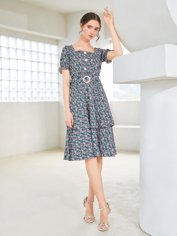 复古碎花连衣裙怎么挑选 如何搭配鞋子