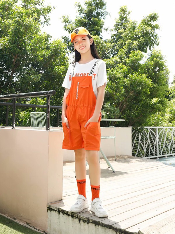 橘红色的服装适合夏天吗  橘红系列怎么搭才好看