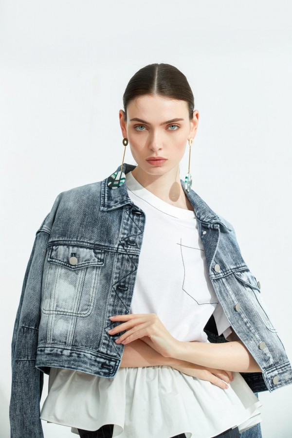 创业开店什么比较适合新手 闻讯女装不要太可!