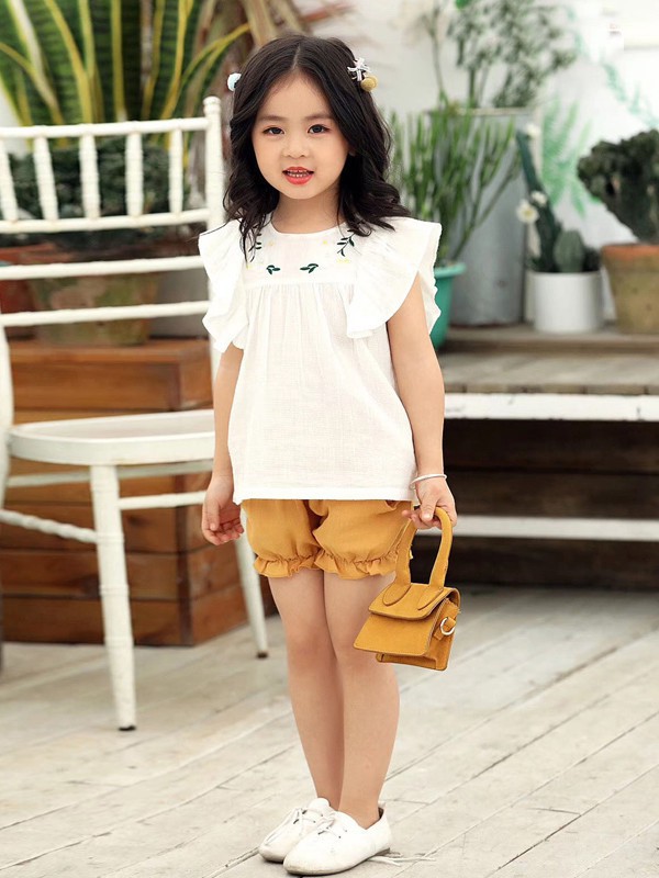 什么上衣适合搭配超短裤 三四岁的孩子适合穿吗