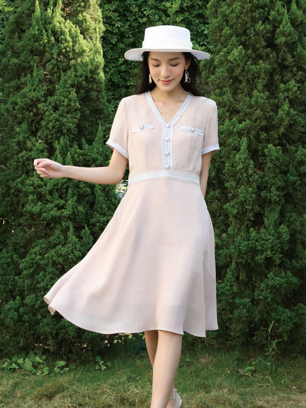 简约精致的连衣裙有那些 美诗缇女装更加温柔大气