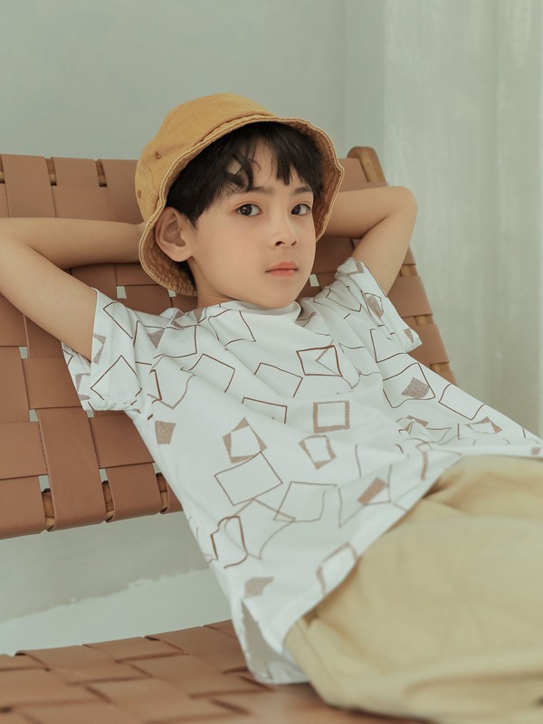 日系小清新的男童搭配  简约不失个性