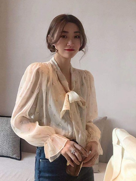 显瘦方领泡泡袖上衣有哪些 夏天衣服怎么选