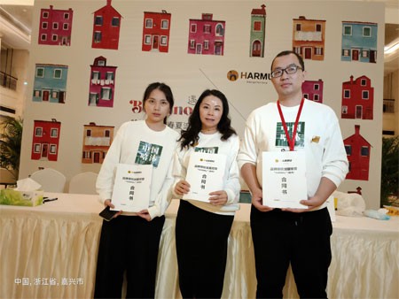 哈沐六月签约不断 实力有目共睹