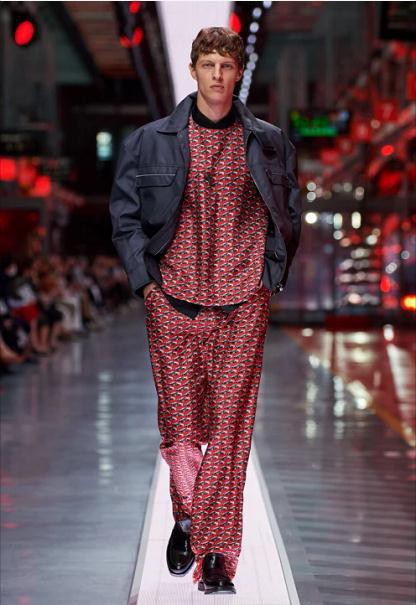 法拉利正式进军服装行业 首批款式已亮相