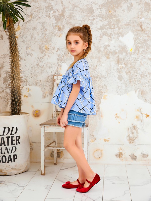 充满色彩的夏日小女孩搭配