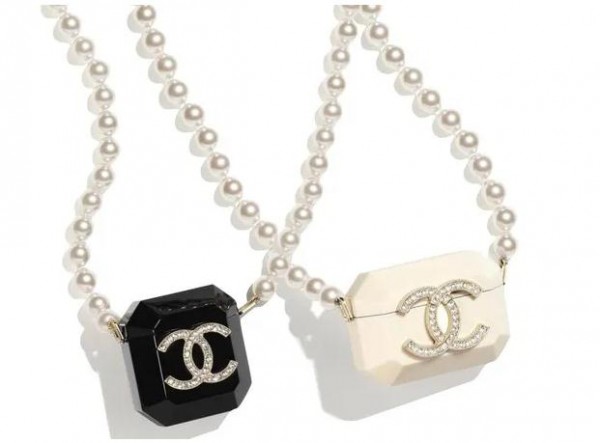 “香奶奶”又推出一款1.9万元的耳机保护套