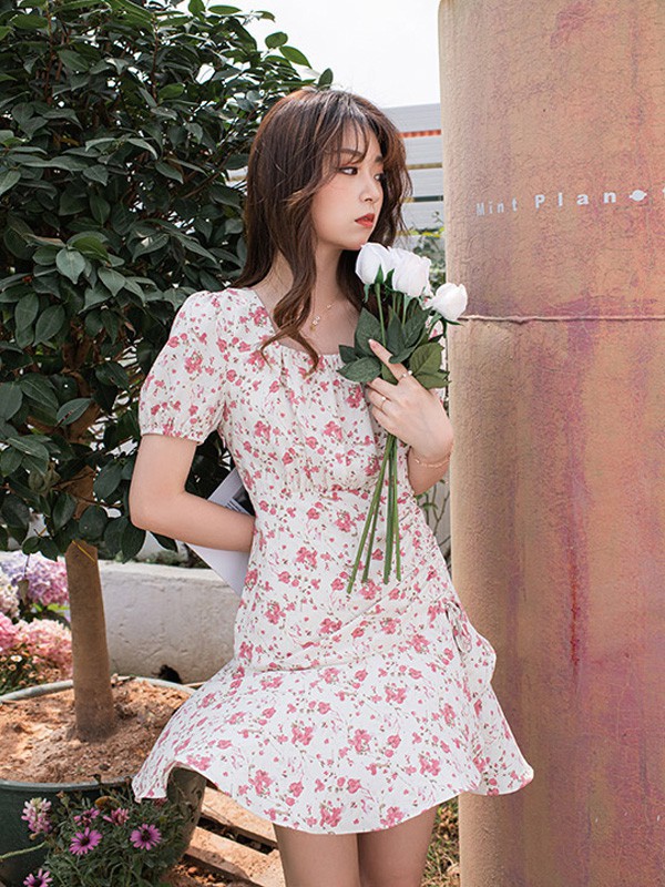 夏天碎花裙要怎么选择 最适合夏天穿的小碎花裙