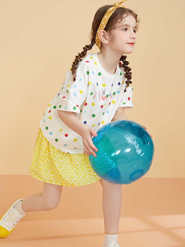 青春亮丽的小女孩夏季穿搭