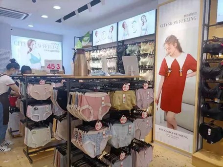 95后新生实体重唤生机 都市新感觉占据市场制高点