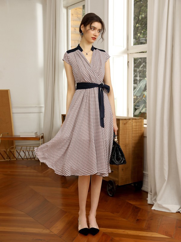 夏天穿什么裙子更加温柔大气?