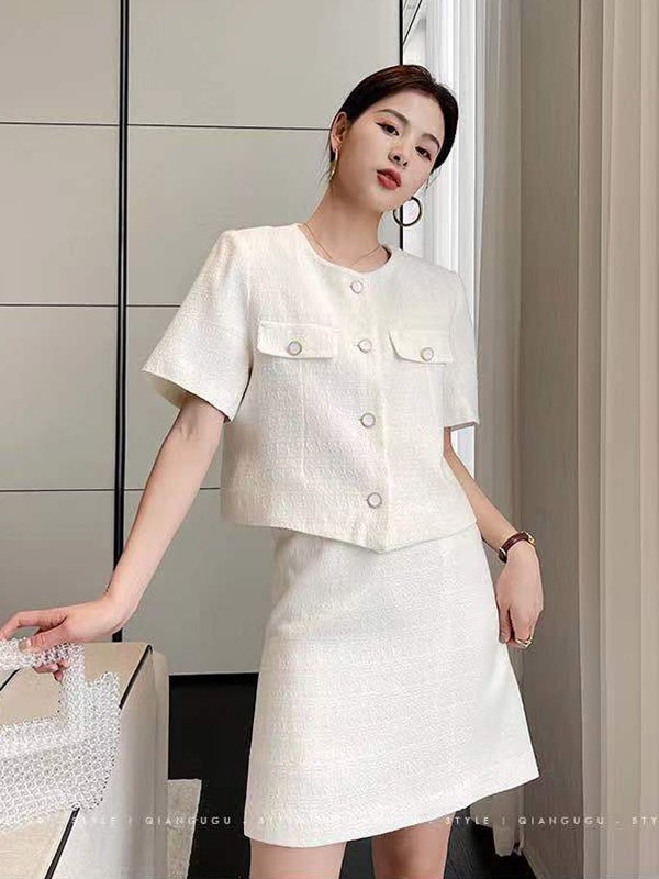 职场女性怎么穿更精致干练