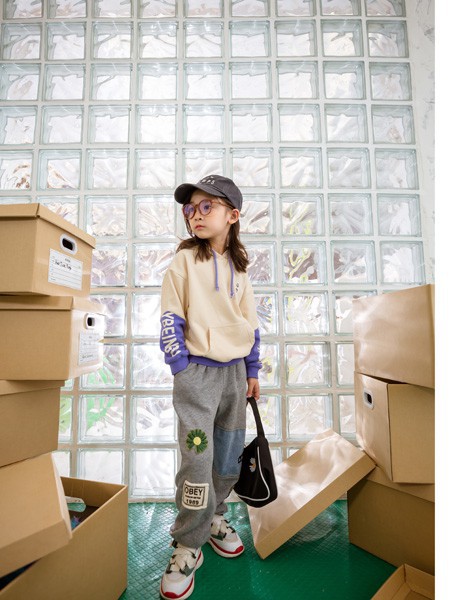 什么创业项目风险更低 小嗨皮童装加盟更受欢迎