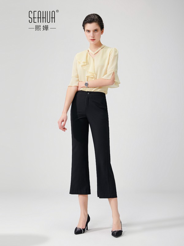 简约大方的职场穿搭要怎么搭配 半身裙搭配什么上衣比较好看