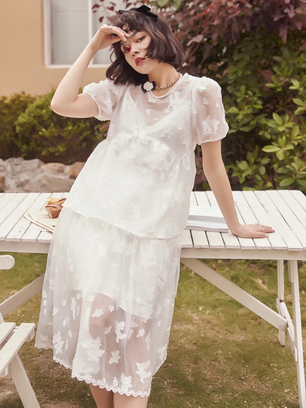 温柔甜美的裙子很适合夏天