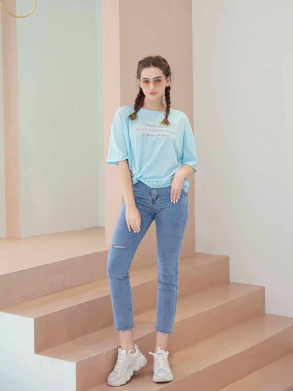 夏天适合穿什么颜色的衣服 清爽显气质的蓝色单品很适合夏天