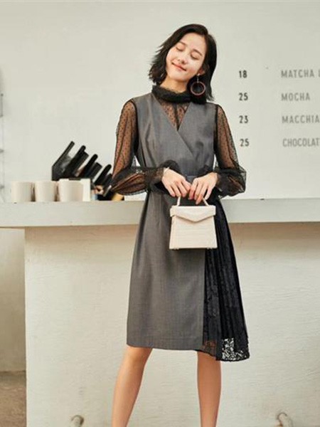 灰色服装怎么搭配 哪款套装更显气质