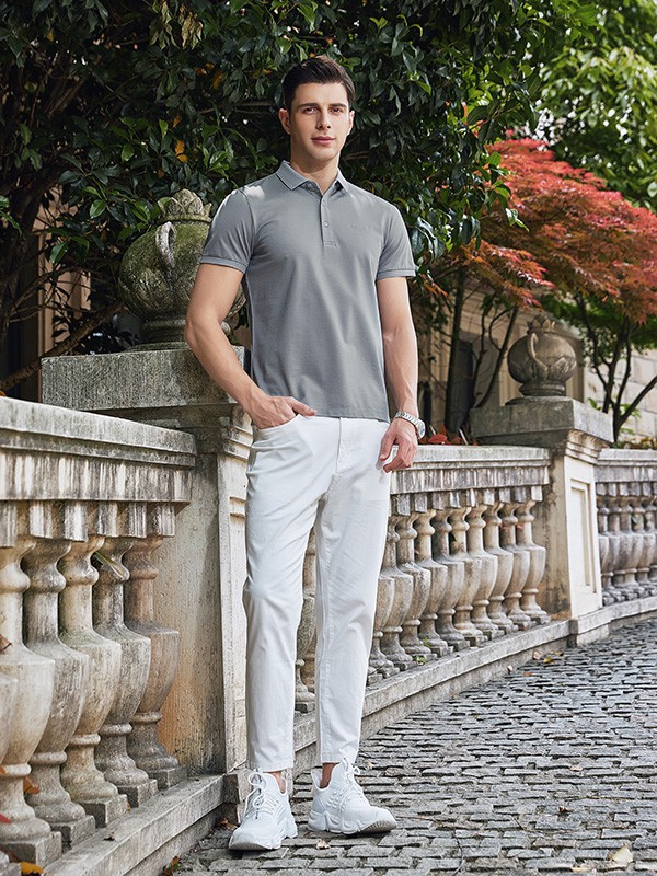 职场男生适合穿POLO衫吗? POLO衫搭配白色裤子好看?