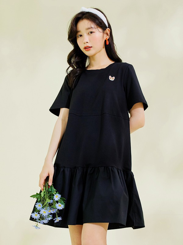 深色连衣裙怎么搭配 适合穿什么样的鞋子