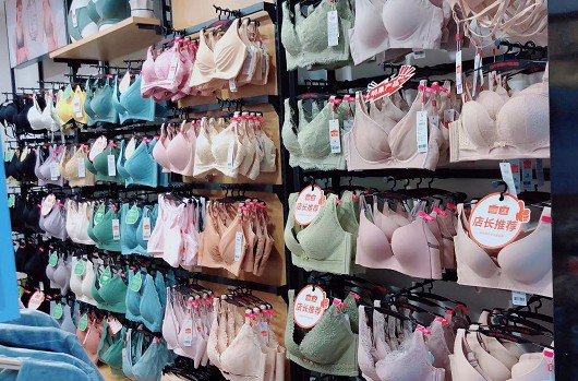 都市新感觉分店重磅开业 终端促销火爆整街