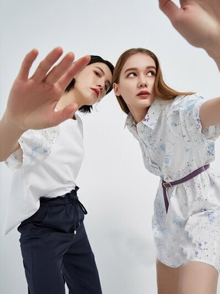 夏天最适合穿什么颜色的衣服? 蓝色单品更适合夏天