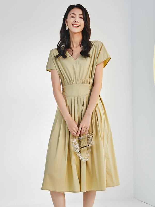 连衣裙怎么搭配 2021年新款连衣裙怎么样