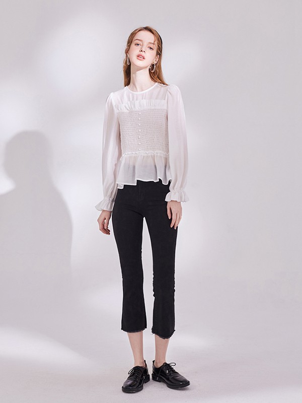 初入职场的女生怎么搭配更得体? 西装五分裤搭配什么上衣好看