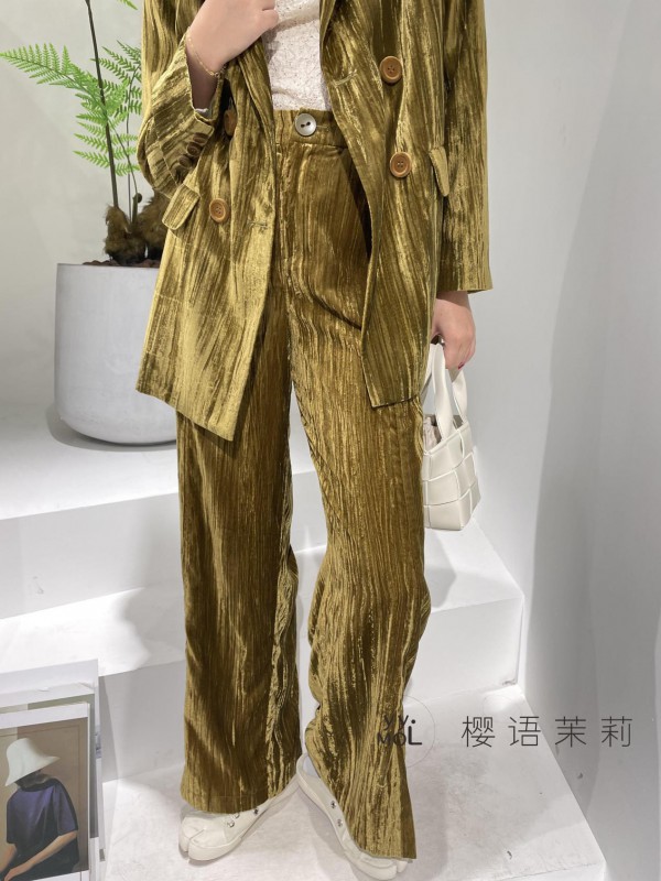 A爆的复古丝绒西装 足够动心 YYMOLI樱语茉莉