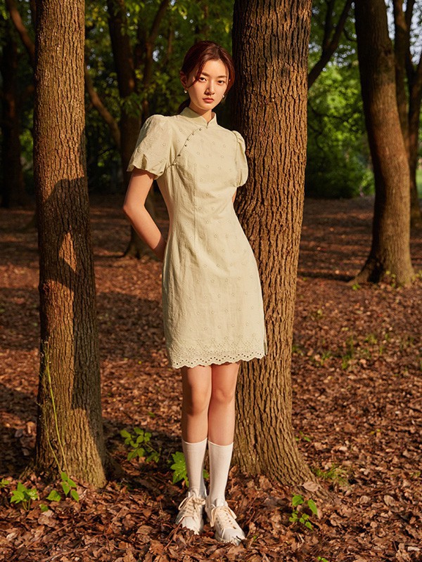 在夏天穿旗袍好看吗 什么样的旗袍时尚更具气质