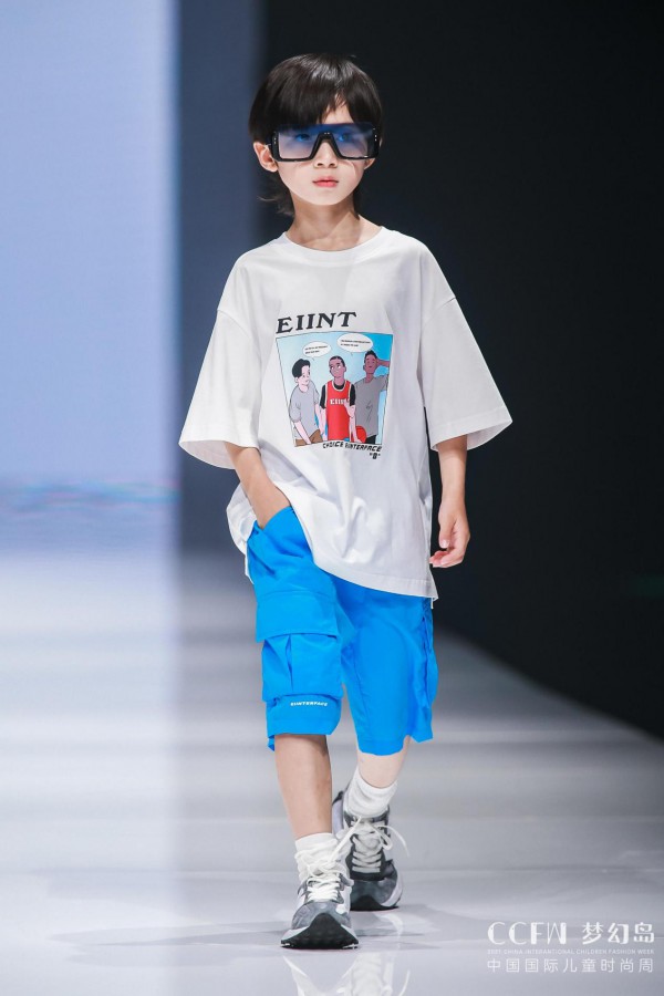 E.I一爱亲子时装 自由生长的艺术家