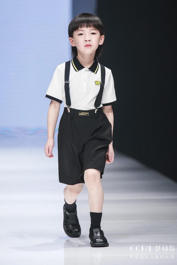 E.I一爱亲子时装 自由生长的艺术家