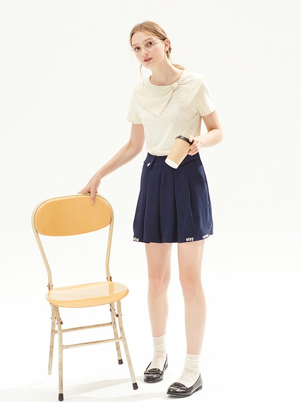 欧式复古风要怎么穿?百褶裙上衣要怎么搭配