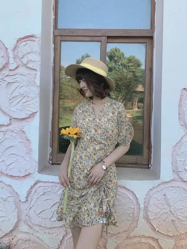 连衣裙是格子好看还是碎花好看 怎么选择连衣裙