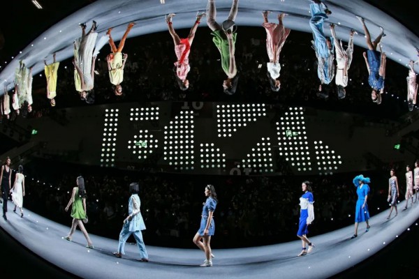 2021时尚深圳丨追光去!收好这份rundown不翻车