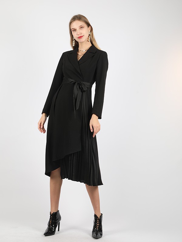 职场女性选穿搭的时候要注意什么