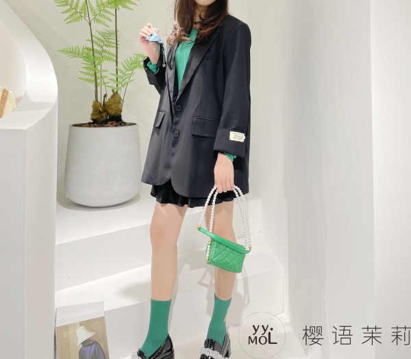 撞色又吸睛的“学院风”穿搭 | YYMOLI樱语茉莉