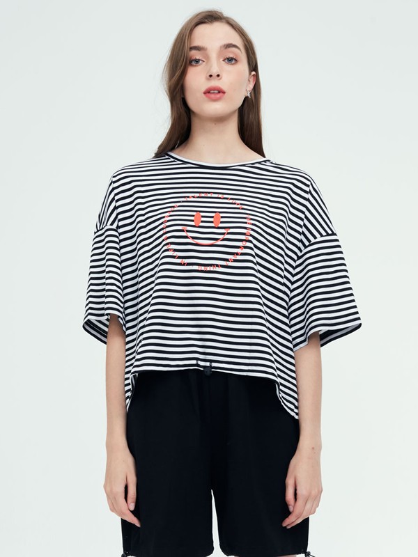 瘦弱的小个子适合穿什么上衣呢?条纹上衣适合吗